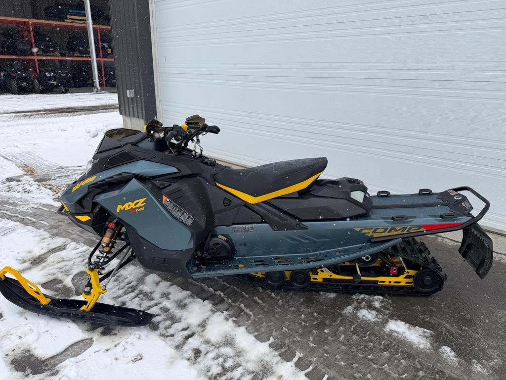 2026 Ski-Doo MXZ XRS COMPETITION TURBO R 850 E-TEC in Charlemagne, Quebec - 3 - w1024h768px