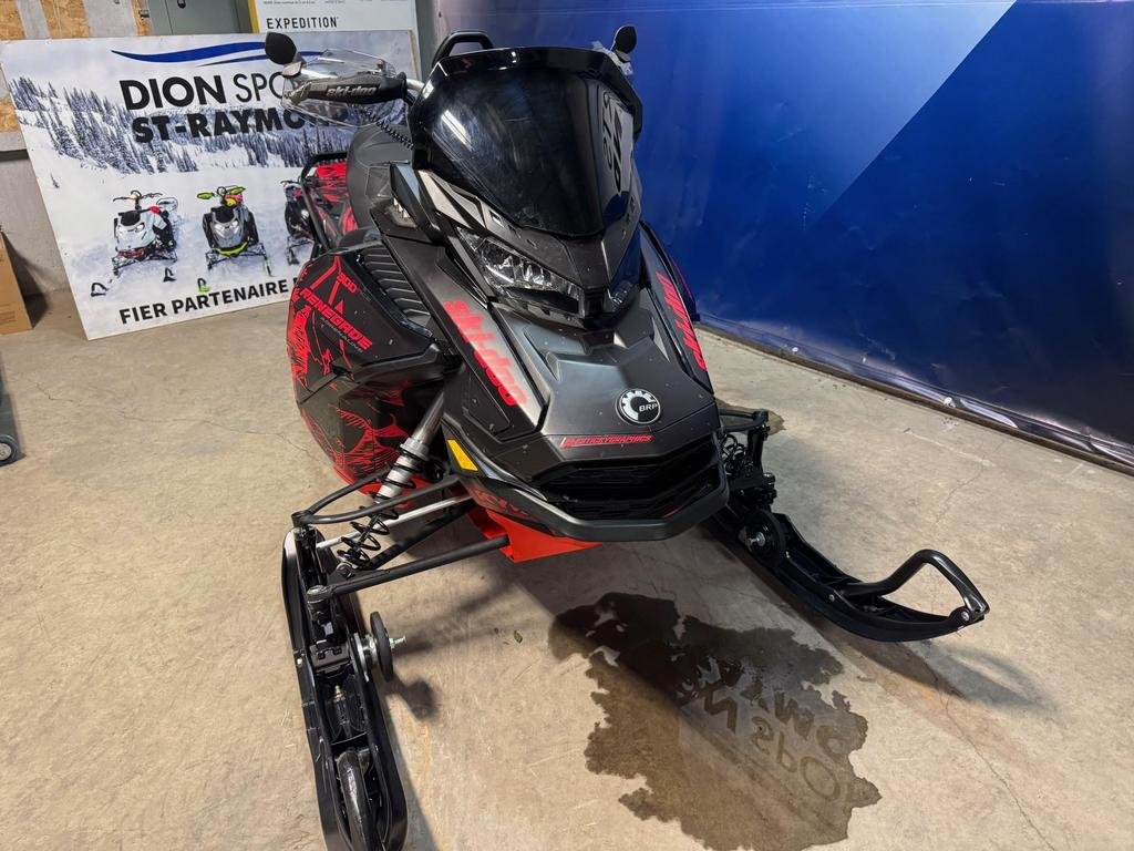 Ski-Doo RENAGADE Adrenaline 900 ACE  2021 à Charlemagne, Québec - 3 - w1024h768px