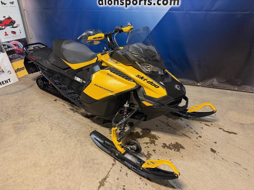 Ski-Doo RENAGADE Adrenaline 900 Turbo 130  2023 à Charlemagne, Québec - 2 - w1024h768px