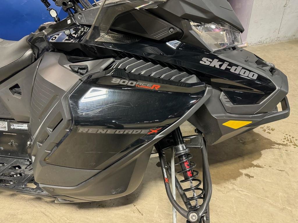 2022 Ski-Doo RENEGADE X 900 TURBO R in Charlemagne, Quebec - 4 - w1024h768px