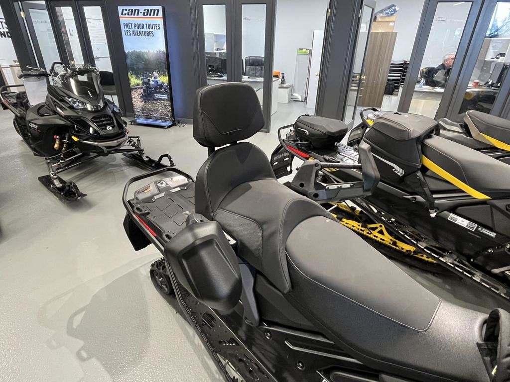 Ski-Doo RENEGADE ADRENALINE 900 ACE TURBO (2100$ en accessoires inclus)  2024 à Charlemagne, Québec - 5 - w1024h768px