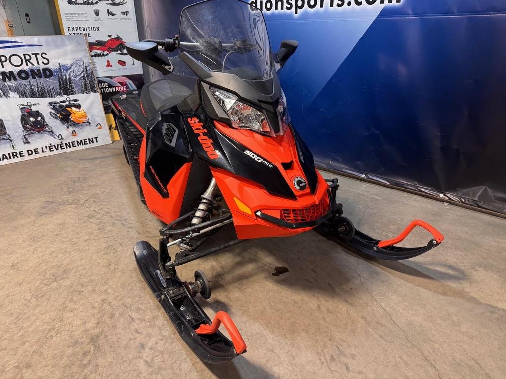 Ski-Doo Renegade Adrenaline 900 ACE  2016 à Charlemagne, Québec - 3 - w1024h768px