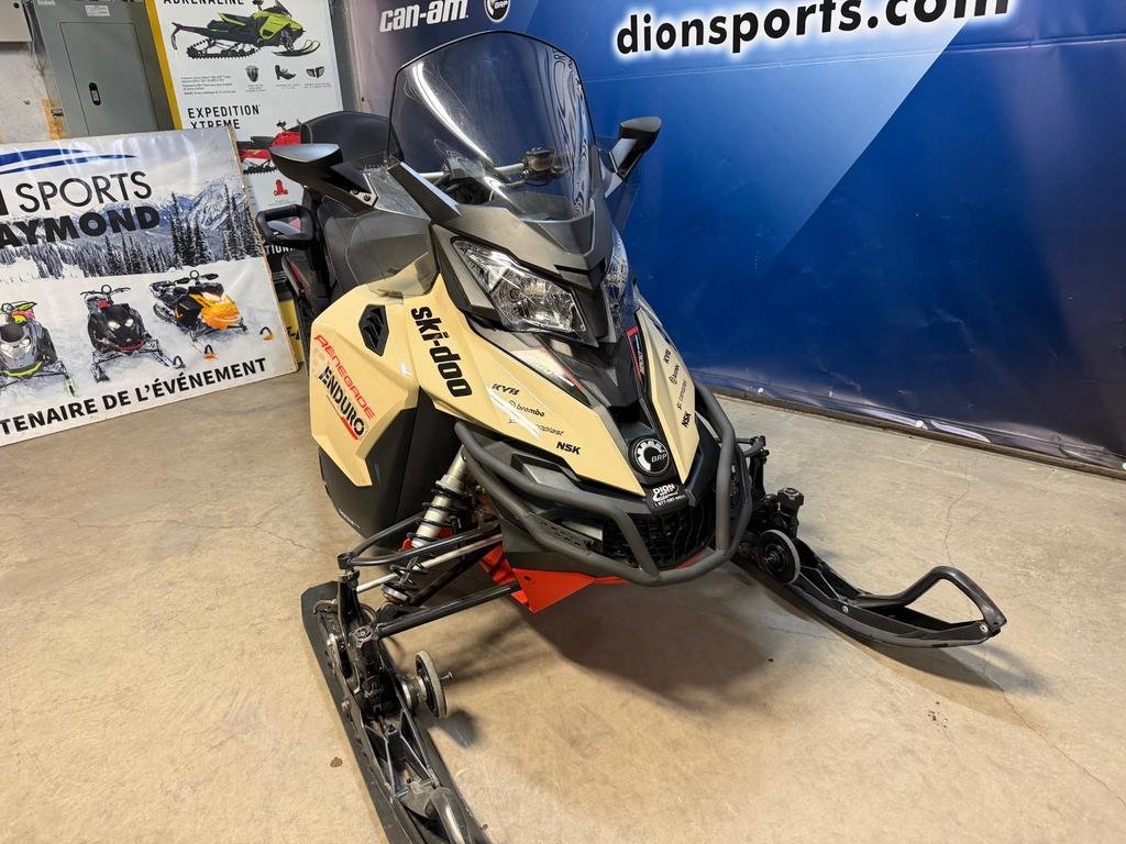 Ski-Doo RENEGADE ENDURO 1200  2016 à Charlemagne, Québec - 3 - w1024h768px