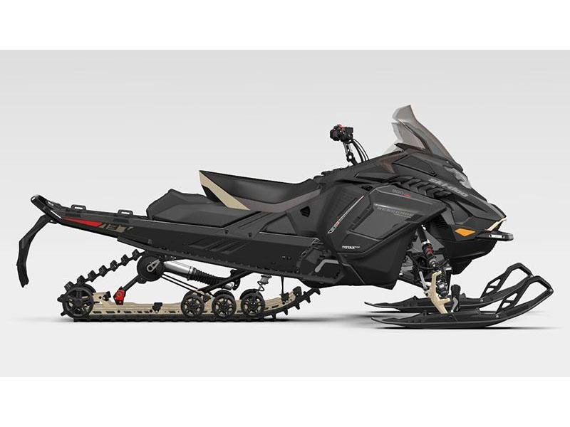 Ski-Doo RENEGADE ENDURO 900 ACE TURBO 130  2026 à Charlemagne, Québec - 2 - w1024h768px