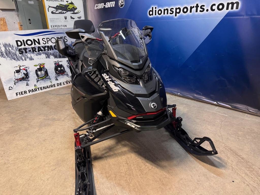 Ski-Doo Renegade Enduro 900 ACE  2025 à Charlemagne, Québec - 3 - w1024h768px