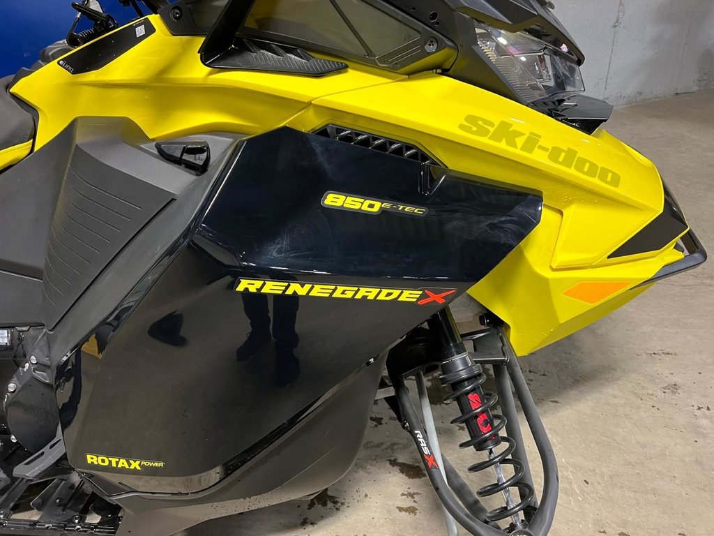 2022 Ski-Doo Renegade X 850 E-TEC in Charlemagne, Quebec - 4 - w1024h768px