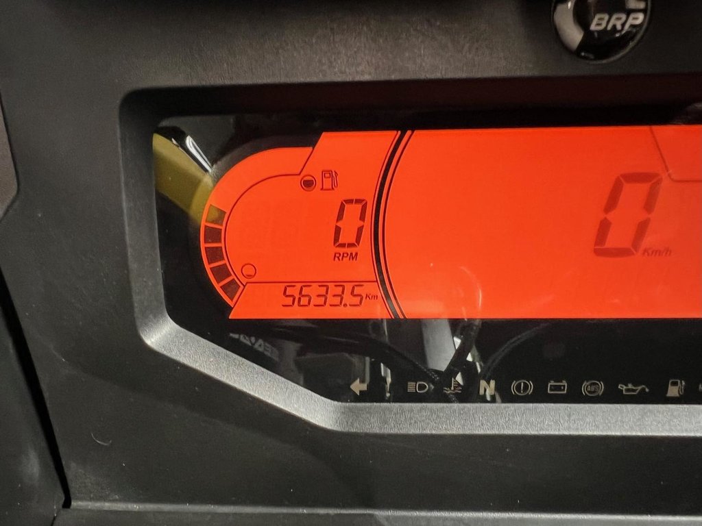 Ski-Doo Renegade X 850 E-TEC  2023 à Charlemagne, Québec - 8 - w1024h768px