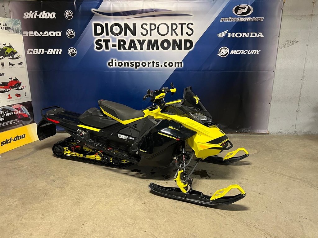 Ski-Doo RENEGADE X 850 ETec  2022 à Charlemagne, Québec - 1 - w1024h768px