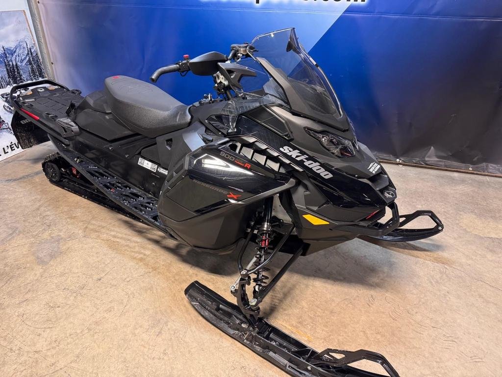 Ski-Doo Renegade X 900 ACE Turbo R  2024 à Charlemagne, Québec - 2 - w1024h768px