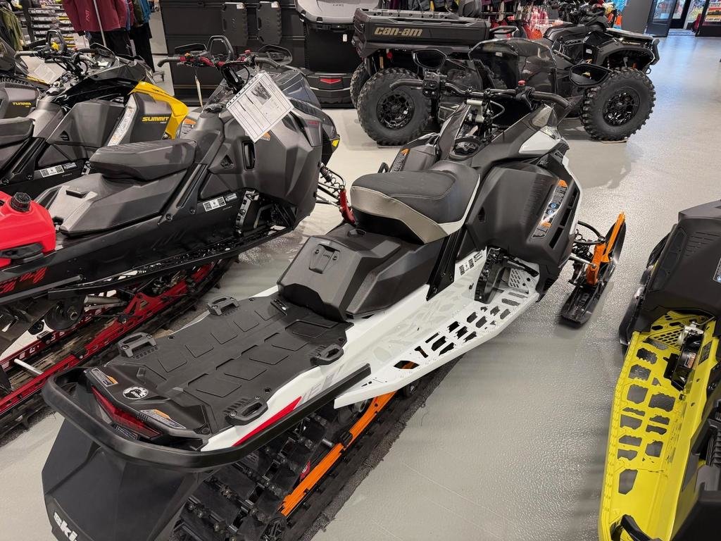 2025 Ski-Doo RENEGADE X 900 ACE TURBO R in Charlemagne, Quebec - 5 - w1024h768px