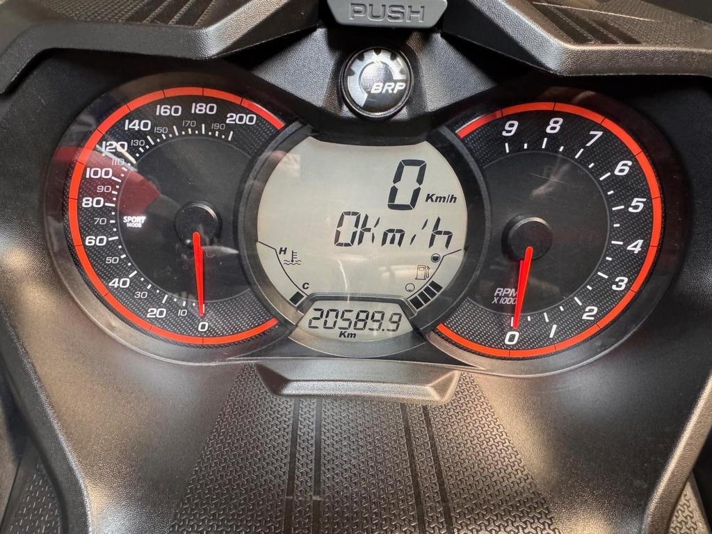 2019 Ski-Doo RENEGADE X 900 TURBO in Charlemagne, Quebec - 8 - w1024h768px