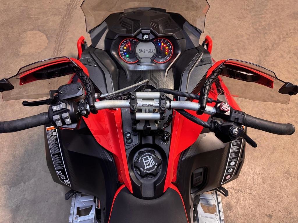 Ski-Doo RENEGADE X 900 TURBO  2019 à Charlemagne, Québec - 7 - w1024h768px