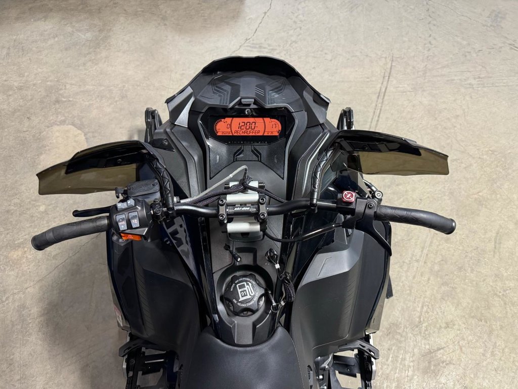 Ski-Doo RENEGADE X-RS 850 XRS  2022 à Charlemagne, Québec - 7 - w1024h768px