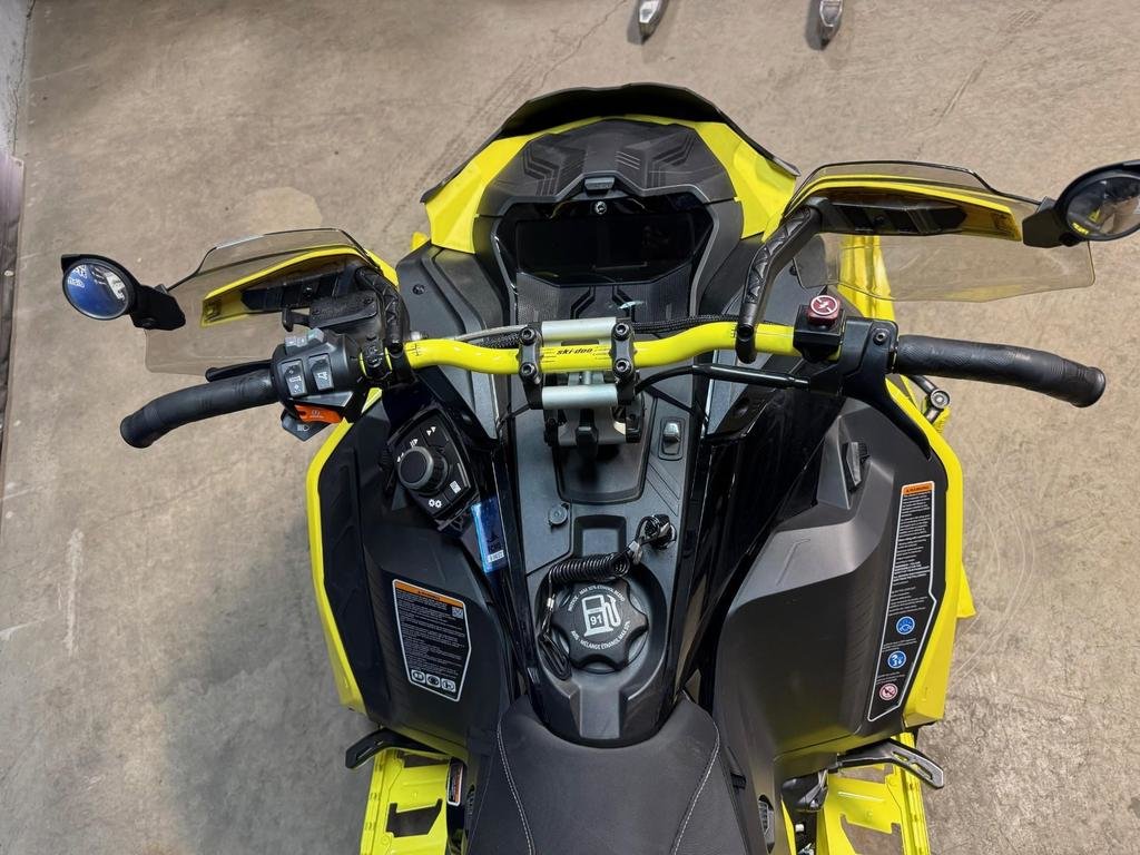 Ski-Doo RENEGADE XR-S 850 XRS  2021 à Charlemagne, Québec - 7 - w1024h768px