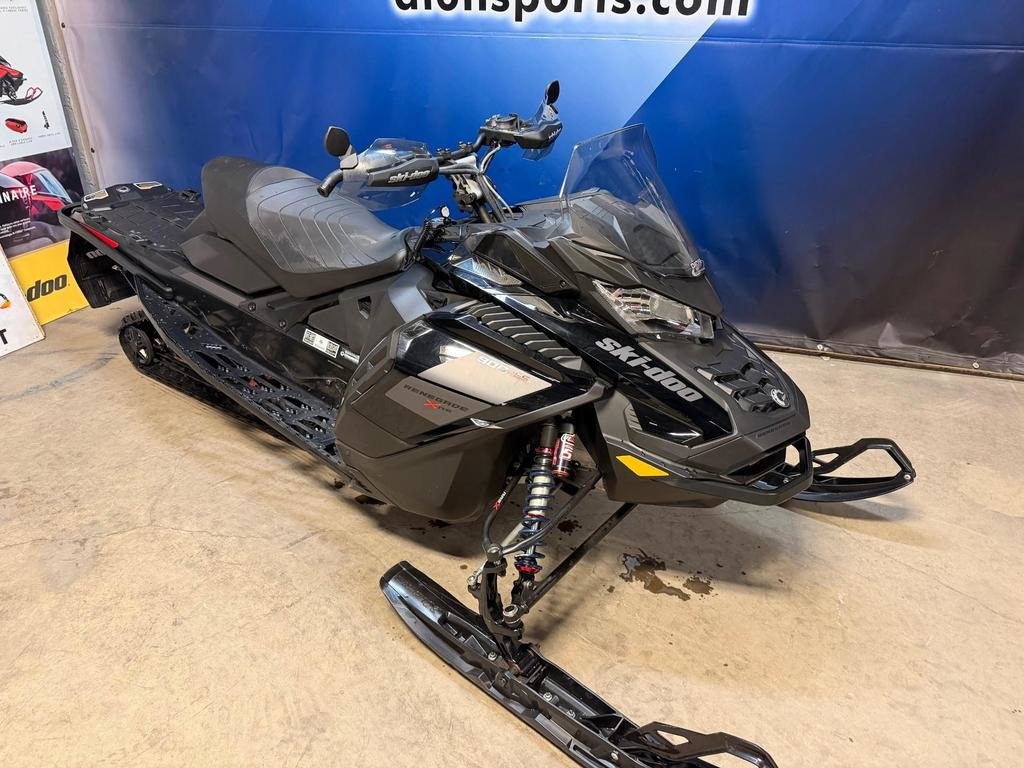2021 Ski-Doo RENEGADE XR-S 900 TURBO R XRS in Charlemagne, Quebec - 2 - w1024h768px