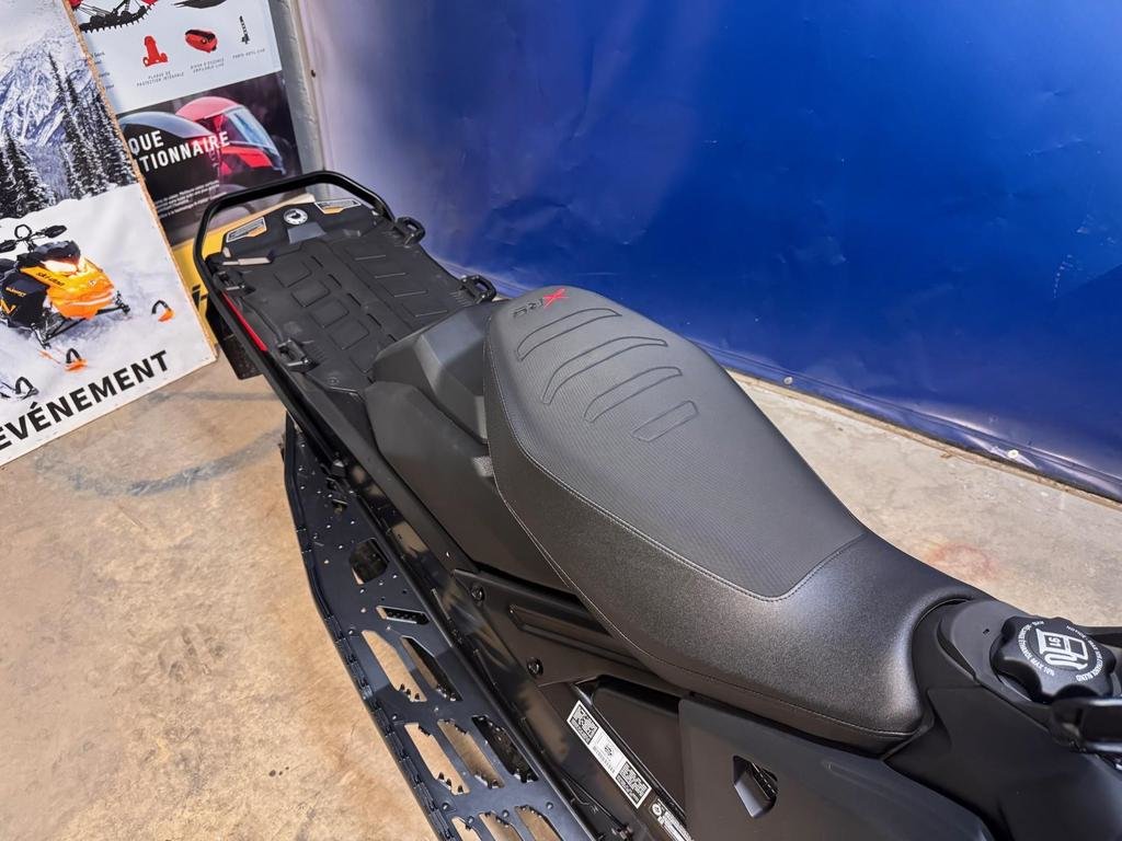 Ski-Doo RENEGADE XR-S 900 TURBO R XRS  2024 à Charlemagne, Québec - 5 - w1024h768px