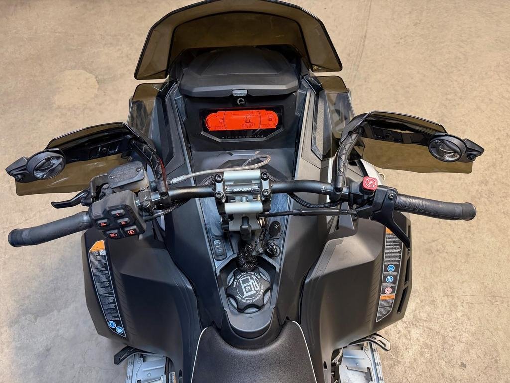 2024 Ski-Doo RENEGADE XR-S 900 TURBO R XRS in Charlemagne, Quebec - 7 - w1024h768px