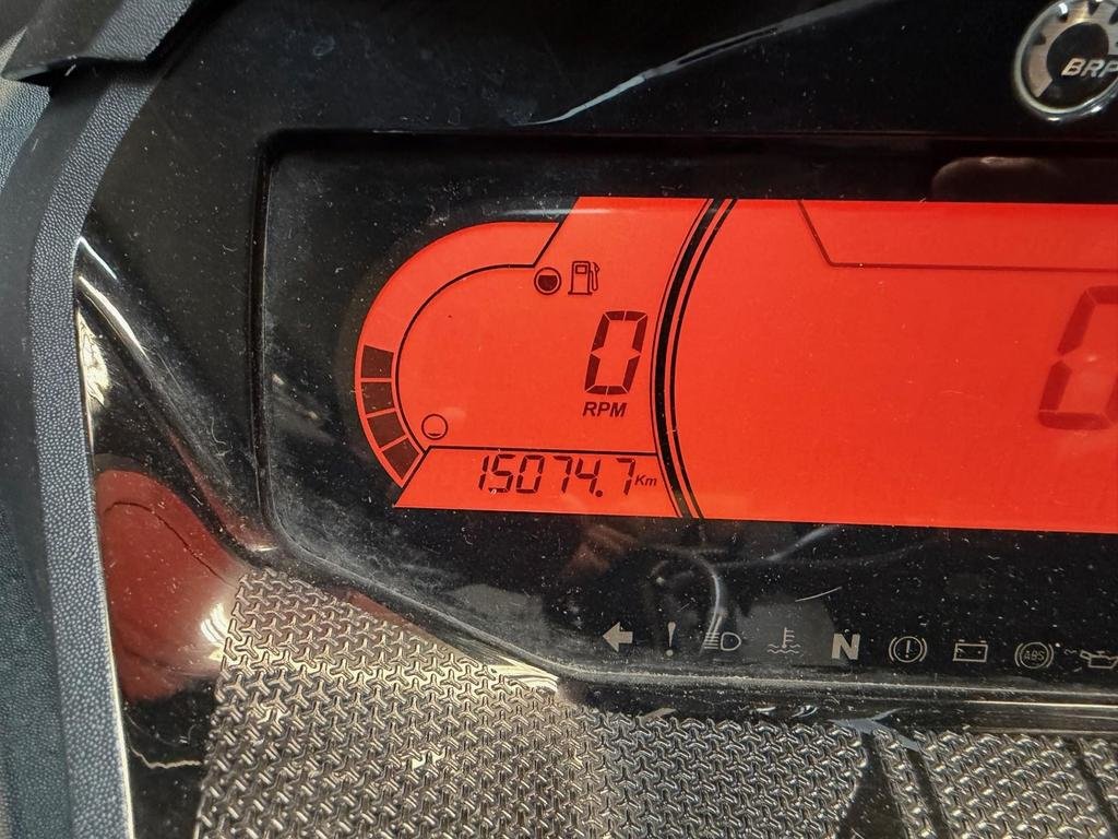 Ski-Doo RENEGADE XR-S 900 TURBO XRS  2021 à Charlemagne, Québec - 8 - w1024h768px