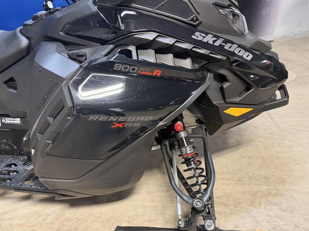 Ski-Doo RENEGADE XRS 900 ACE TURBO R X-RS  2024 à Charlemagne, Québec - 4 - w1024h768px