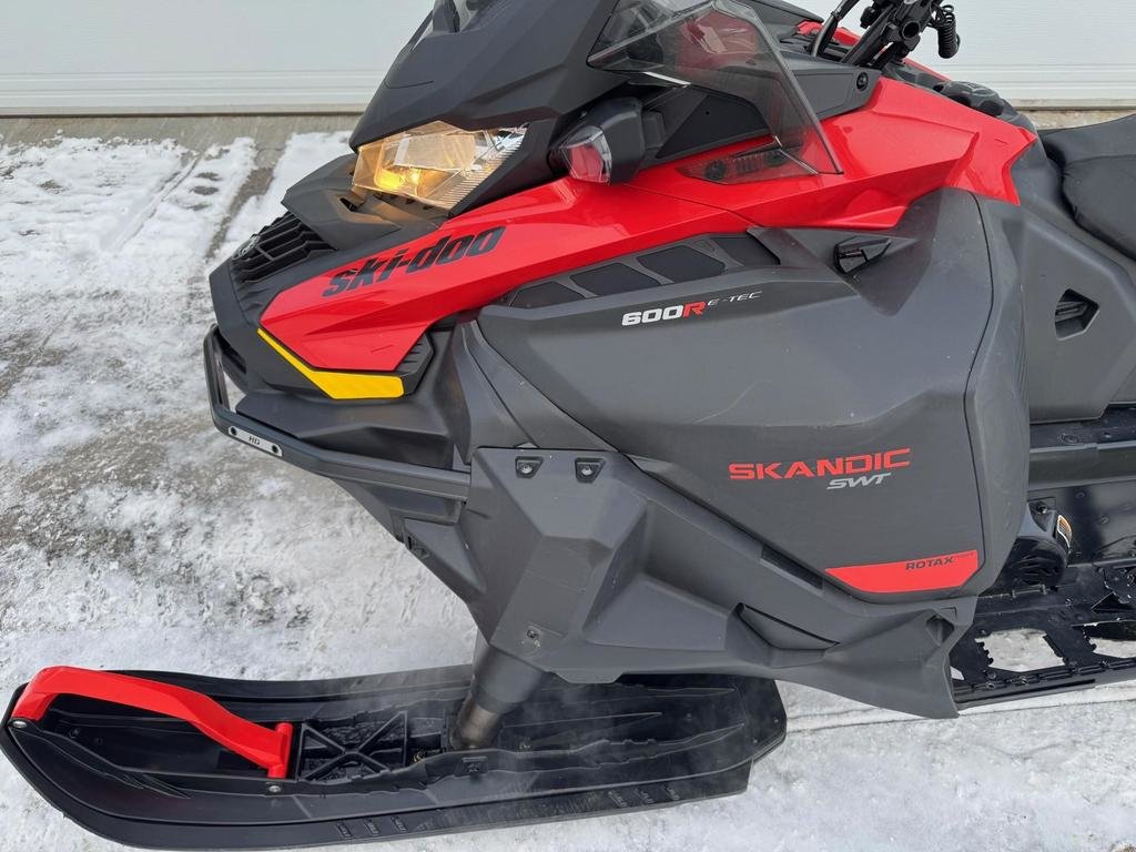 2021 Ski-Doo Skandic SWT 600 Etec in Charlemagne, Quebec - 2 - w1024h768px