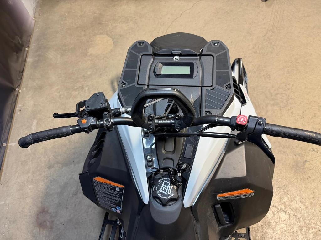 2026 Ski-Doo Summikt Adrenaline 154 600R ETec in Charlemagne, Quebec - 7 - w1024h768px