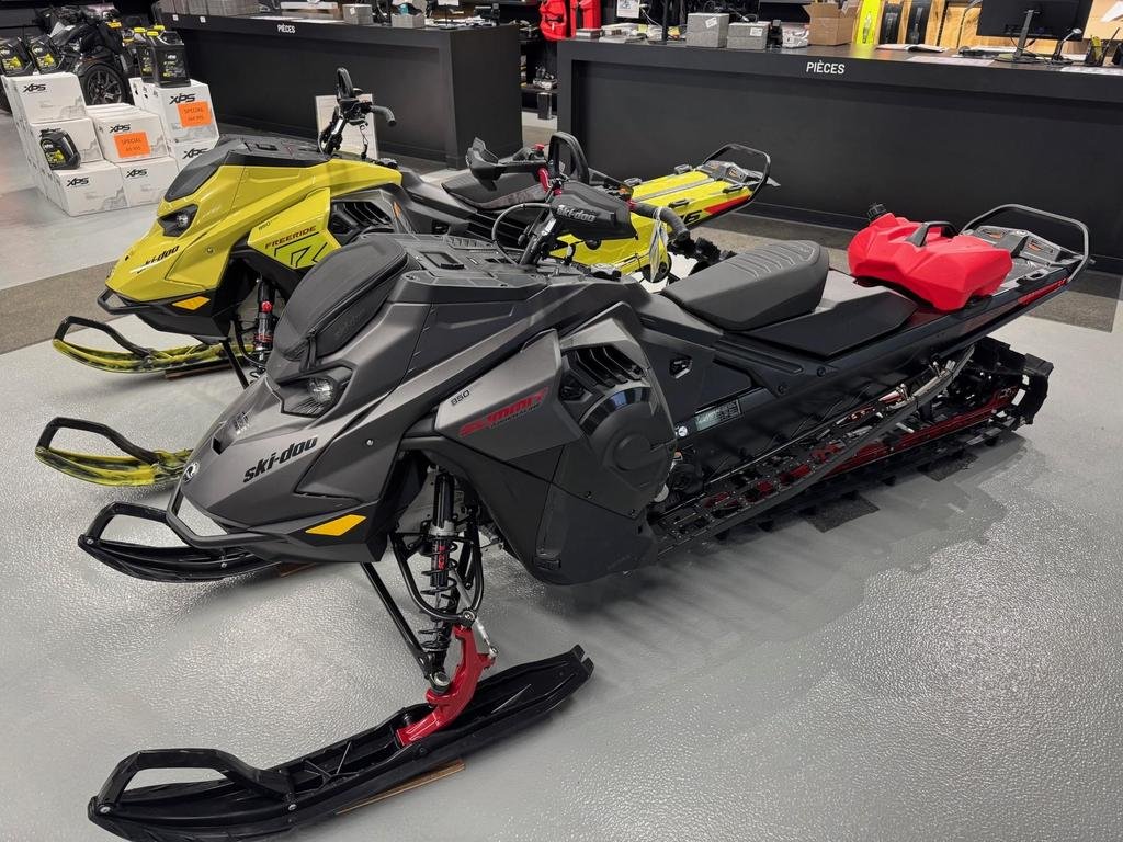 Ski-Doo SUMMIT EDGE 850 SPECIAL EDITION  2025 à Charlemagne, Québec - 1 - w1024h768px