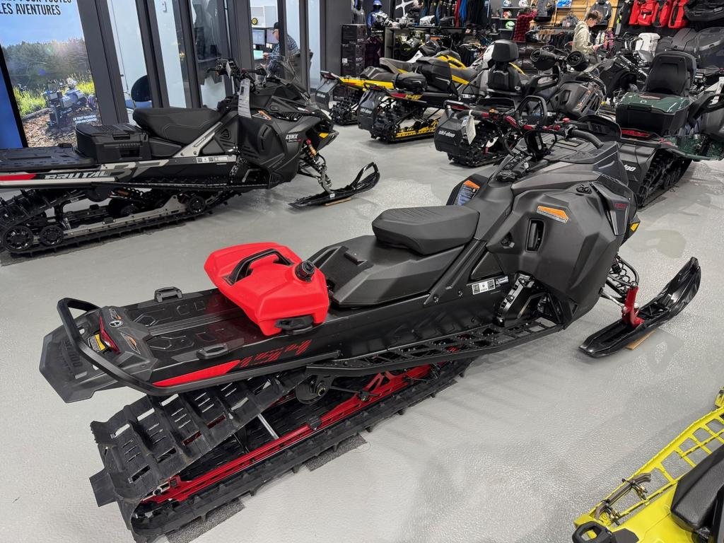 Ski-Doo SUMMIT EDGE 850 SPECIAL EDITION  2025 à Charlemagne, Québec - 5 - w1024h768px