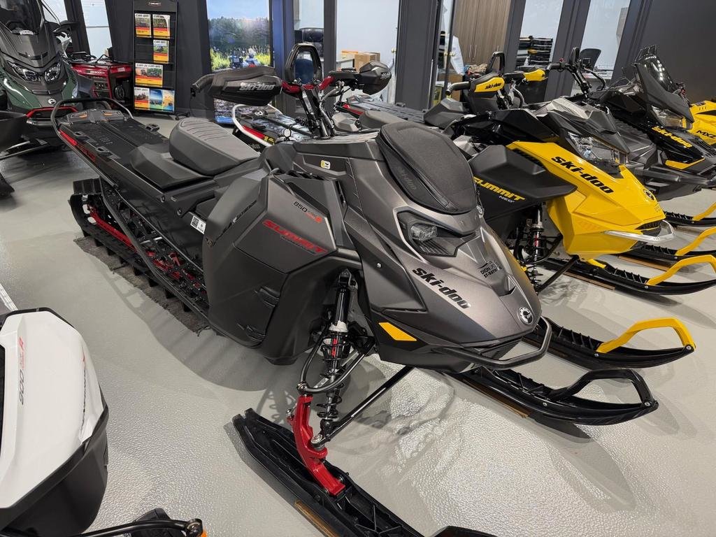 2025 Ski-Doo SUMMIT EDGE 850 TURBO R SPECIAL in Charlemagne, Quebec - 1 - w1024h768px