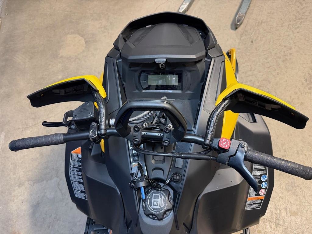 Ski-Doo SUMMIT NEO+ 600 EFI Plus 85hp  2026 à Charlemagne, Québec - 7 - w1024h768px