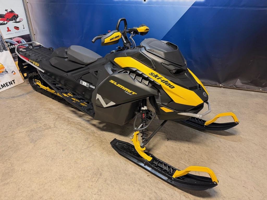 Ski-Doo SUMMIT NEO+ 600 EFI Plus 85hp  2026 à Charlemagne, Québec - 2 - w1024h768px