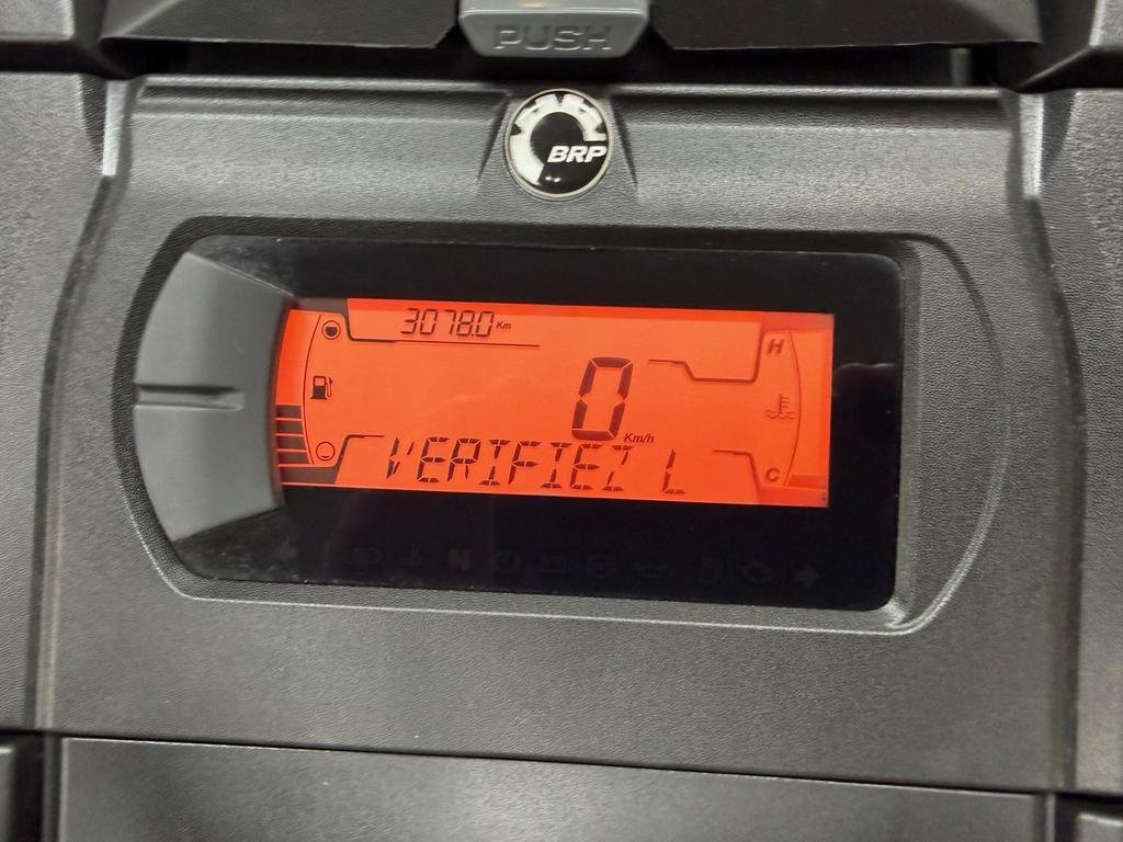 Ski-Doo SUMMIT X 850 ETEC 154 Shot  2023 à Charlemagne, Québec - 8 - w1024h768px