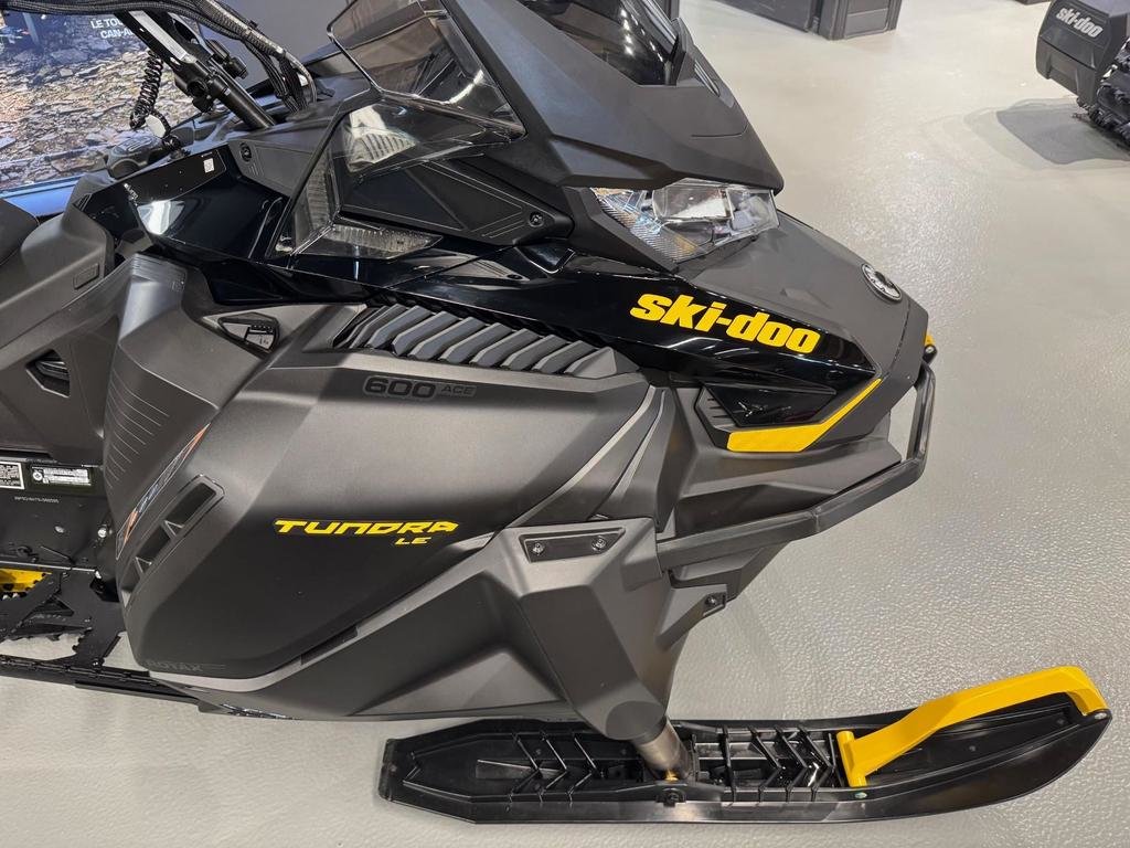 Ski-Doo TUNDRA LE 600 ACE LT  2025 à Charlemagne, Québec - 3 - w1024h768px