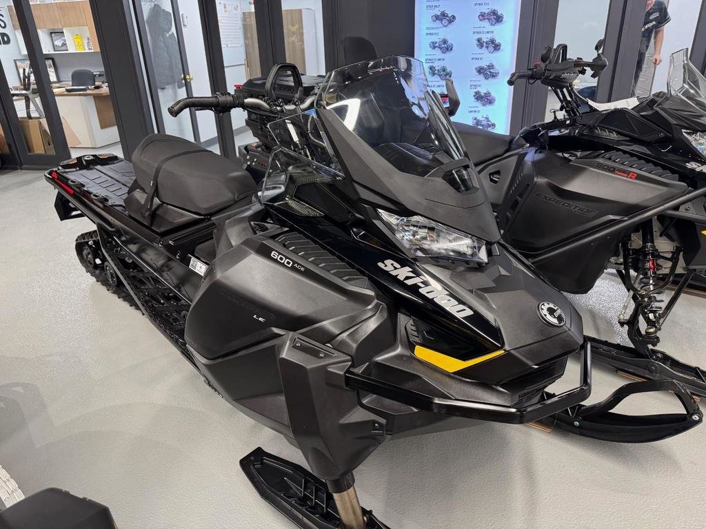 Ski-Doo TUNDRA LT 600 ACE LE  2024 à Charlemagne, Québec - 1 - w1024h768px