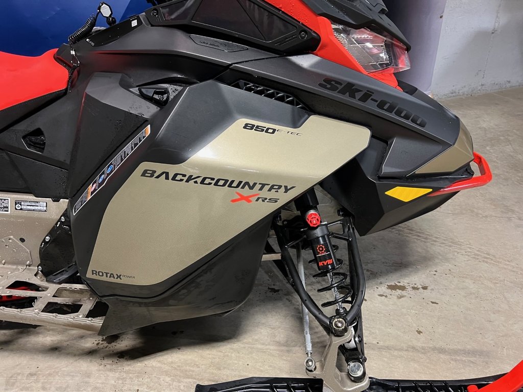 BACKCOUNTRY X-RS 850 154 2  2022 à Charlemagne, Québec - 3 - w1024h768px