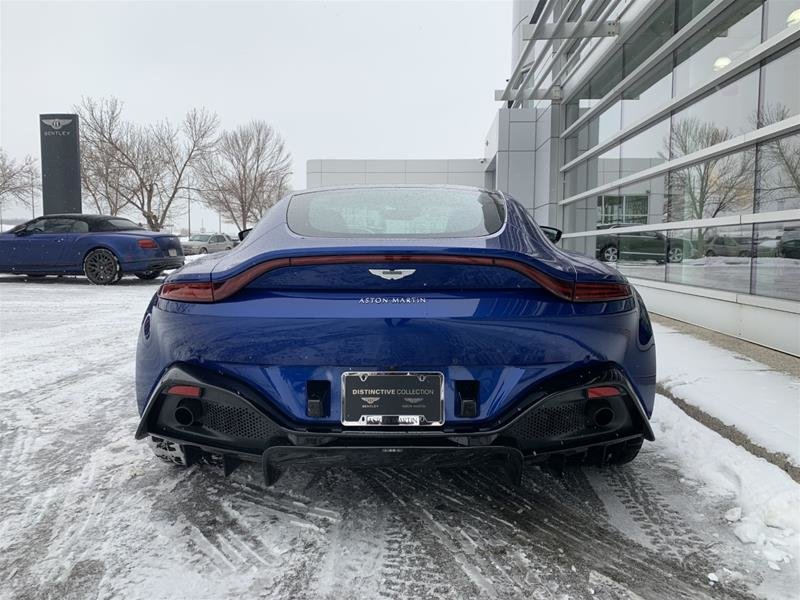 Distinctive Collection Bentley Aston Martin 2019 Aston