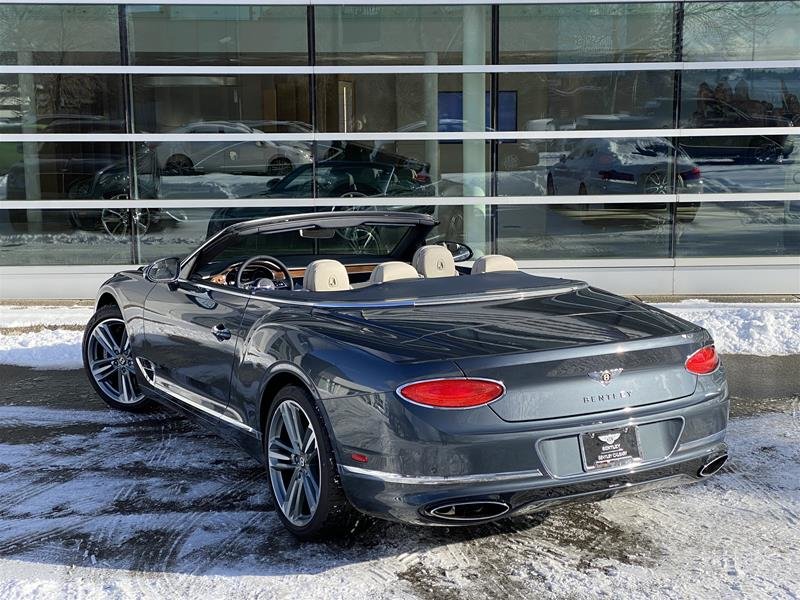 Distinctive Collection Bentley Aston Martin 2020