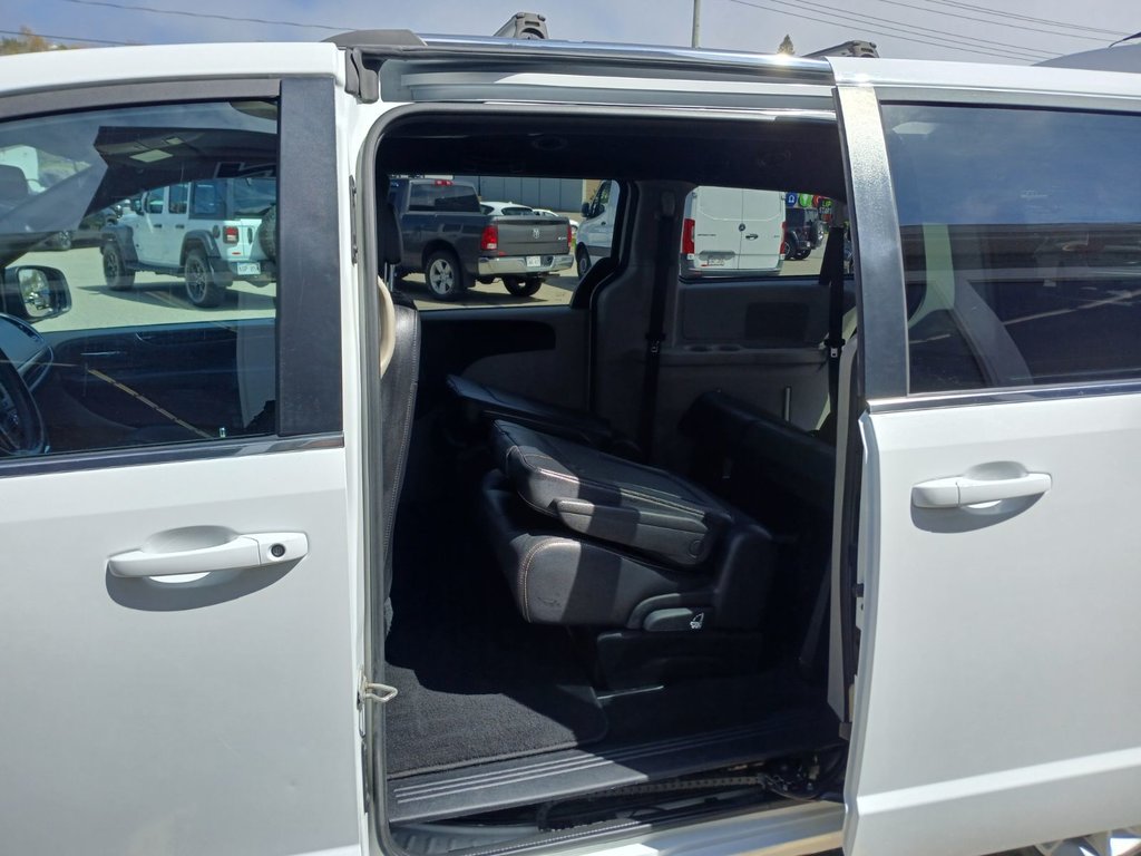 2018 Dodge Grand Caravan SE/SXT in Saint John, New Brunswick - 6 - w1024h768px