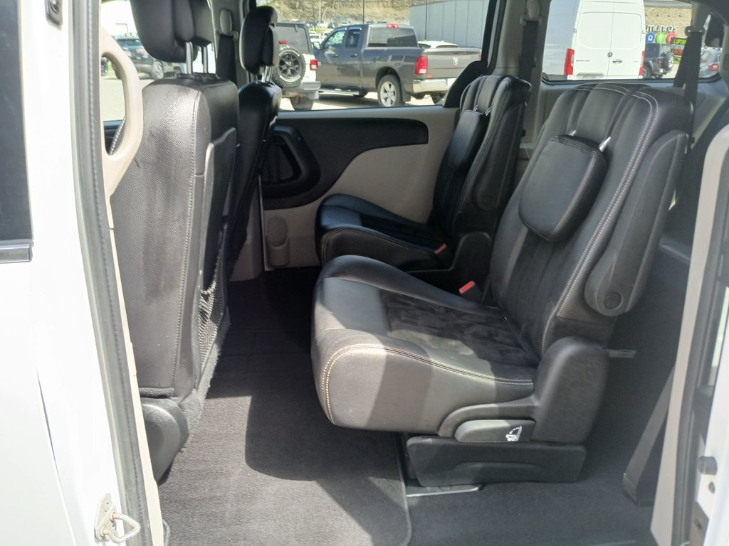 2018 Dodge Grand Caravan SE/SXT in Saint John, New Brunswick - 8 - w1024h768px
