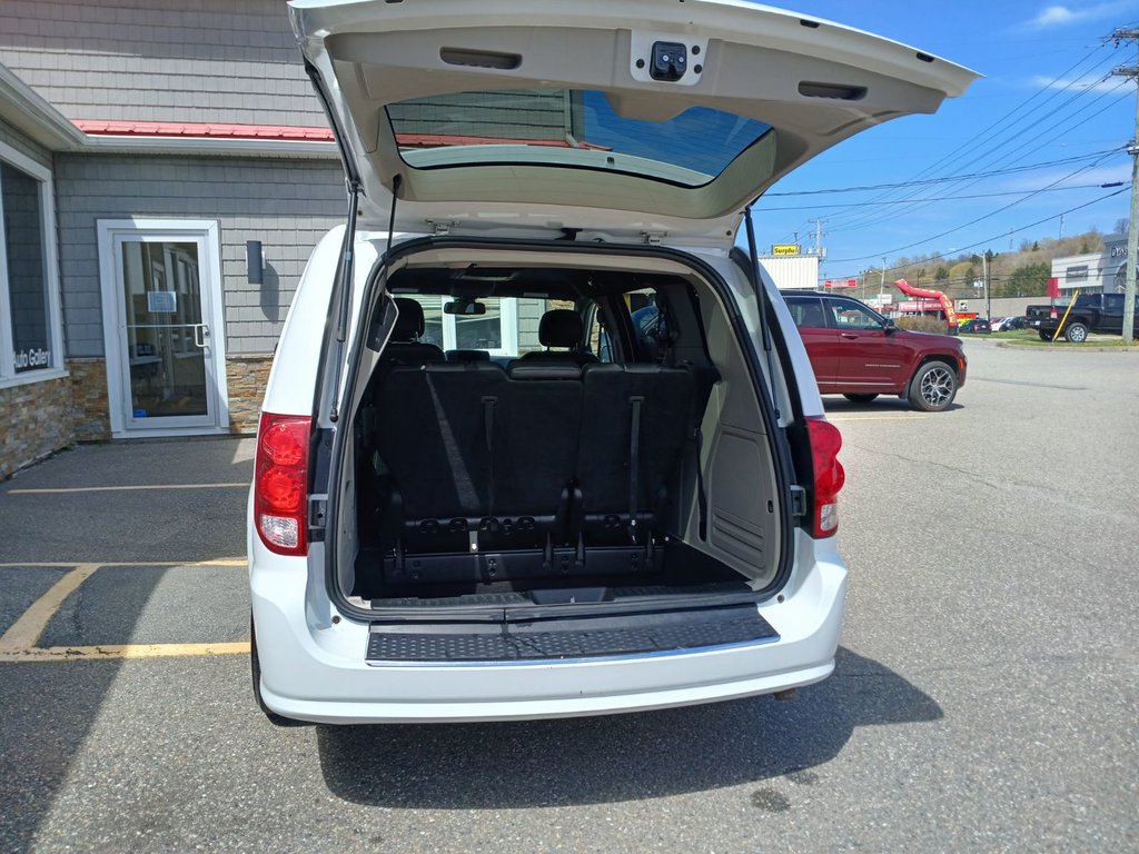 2018 Dodge Grand Caravan SE/SXT in Saint John, New Brunswick - 5 - w1024h768px