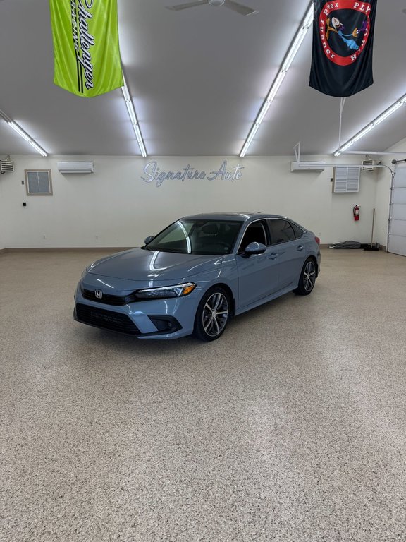 2022  Civic Sedan TOURING in Saint John, New Brunswick - 5 - w1024h768px