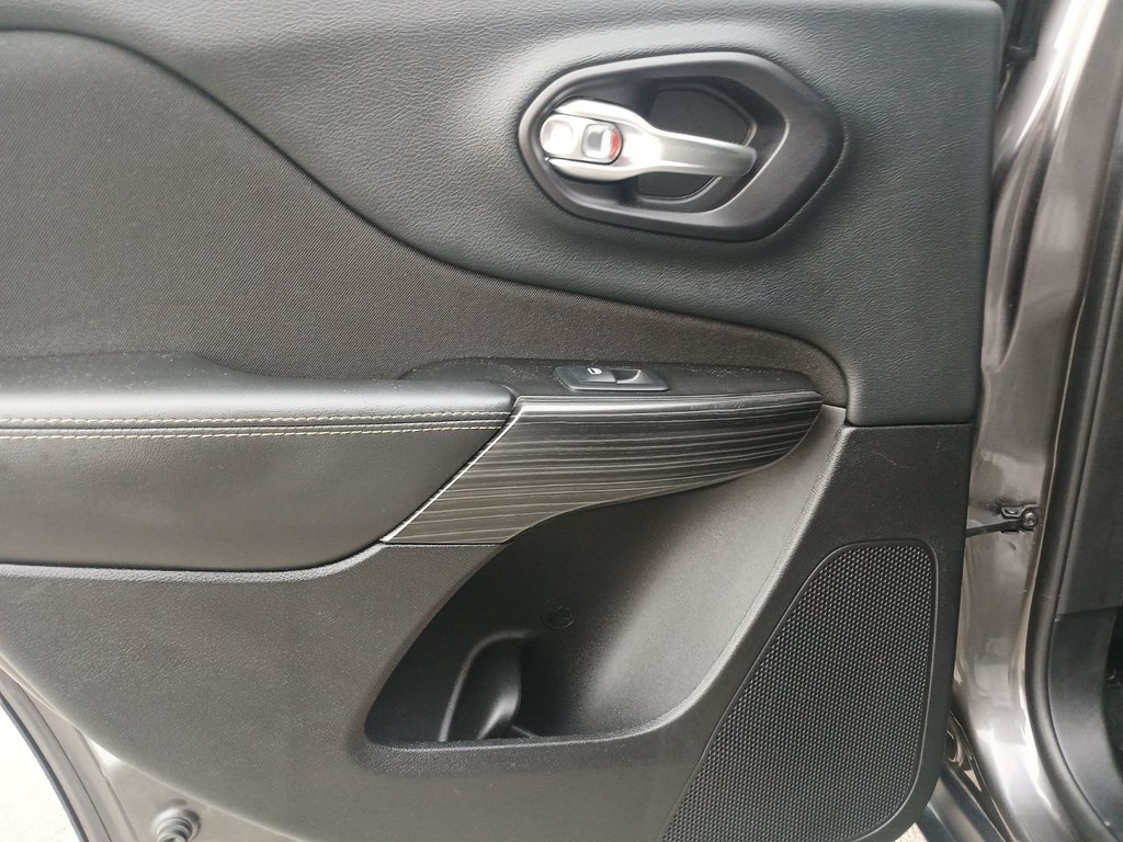 2014 Jeep Cherokee NORTH in Saint John, New Brunswick - 14 - w1024h768px