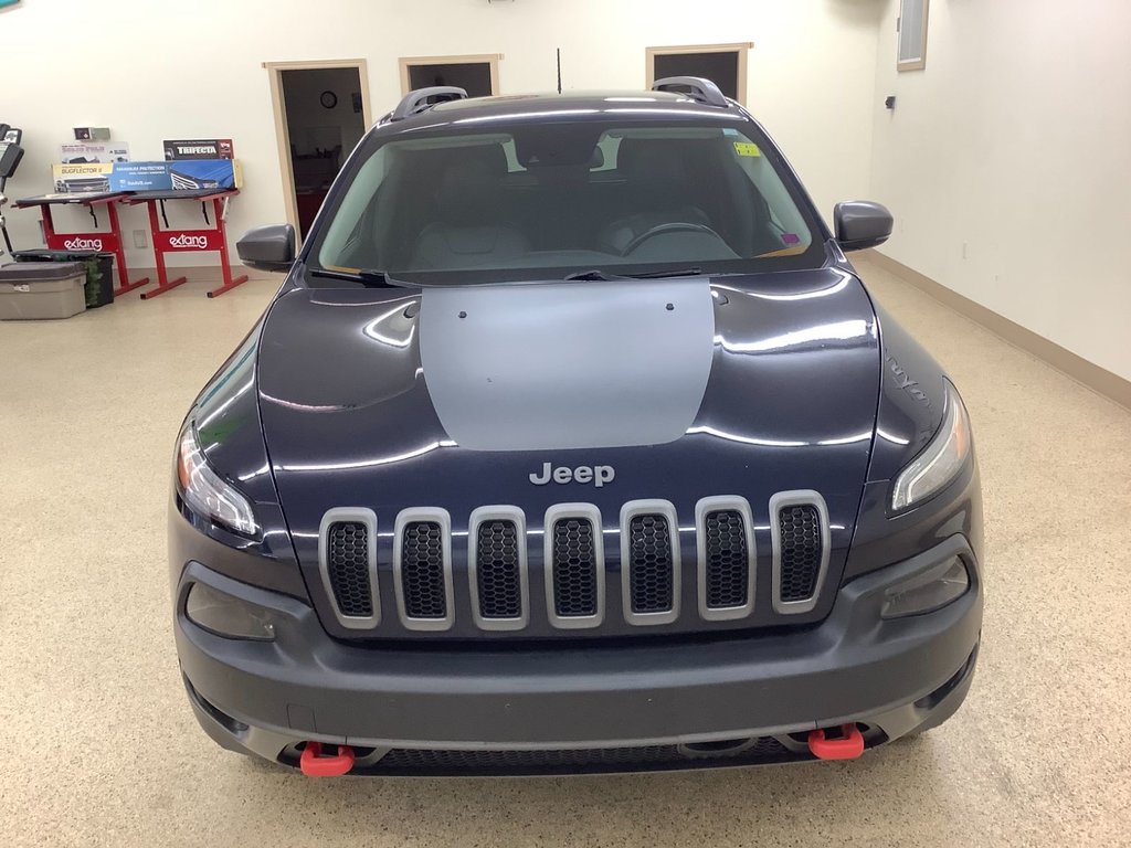 2016  Cherokee TRAILHAWK 4X4 in Saint John, New Brunswick - 4 - w1024h768px