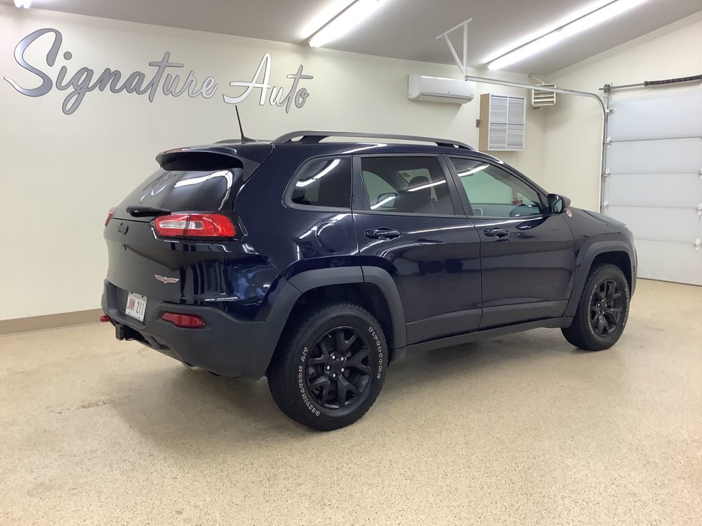 2016  Cherokee TRAILHAWK 4X4 in Saint John, New Brunswick - 37 - w1024h768px