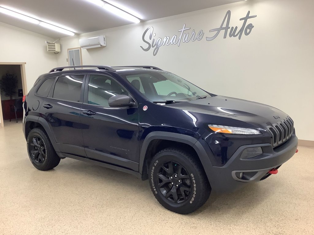 2016  Cherokee TRAILHAWK 4X4 in Saint John, New Brunswick - 2 - w1024h768px