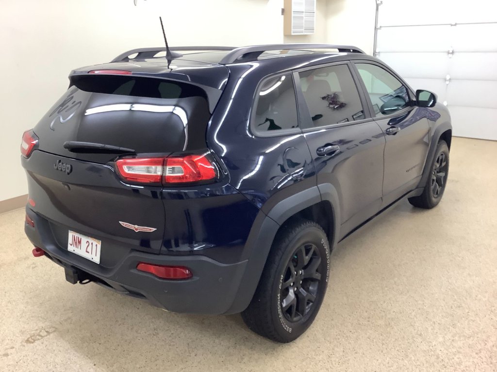 2016  Cherokee TRAILHAWK 4X4 in Saint John, New Brunswick - 33 - w1024h768px