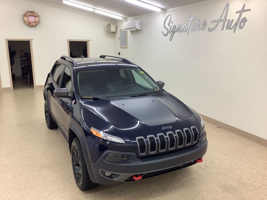 2016  Cherokee TRAILHAWK 4X4 in Saint John, New Brunswick - 26 - w1024h768px