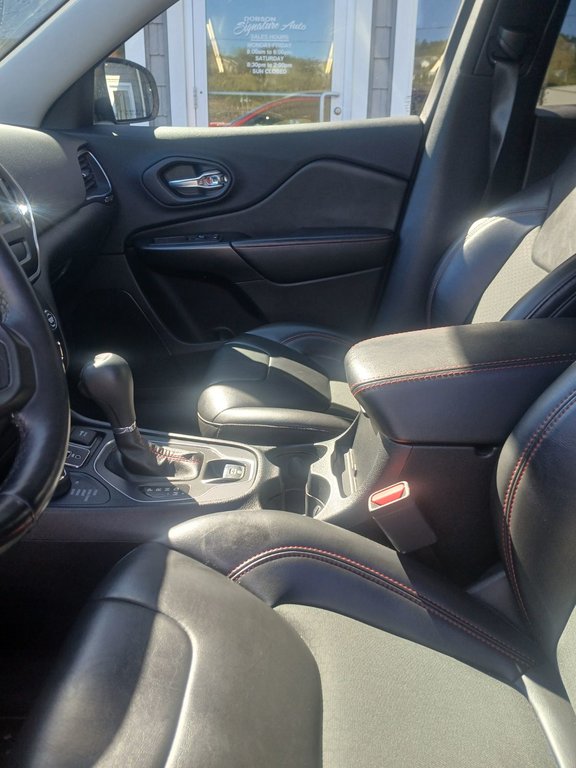 Jeep Cherokee TRAILHAWK 2019 à Saint John, Nouveau-Brunswick - 19 - w1024h768px