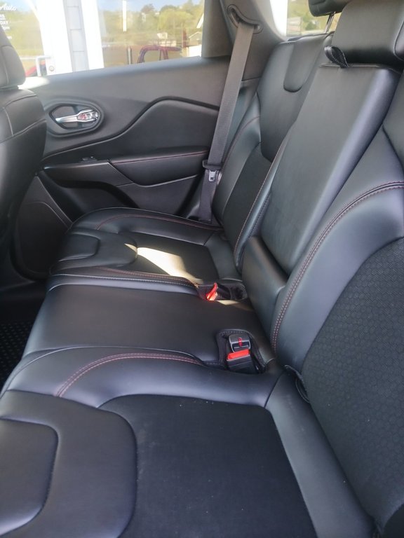 Jeep Cherokee TRAILHAWK 2019 à Saint John, Nouveau-Brunswick - 16 - w1024h768px