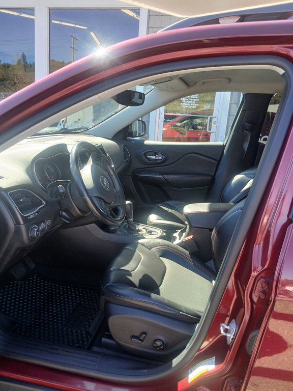 Jeep Cherokee TRAILHAWK 2019 à Saint John, Nouveau-Brunswick - 18 - w1024h768px