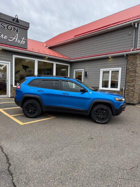 2022  Cherokee TRAILHAWK 4X4 in Saint John, New Brunswick - 6 - w1024h768px